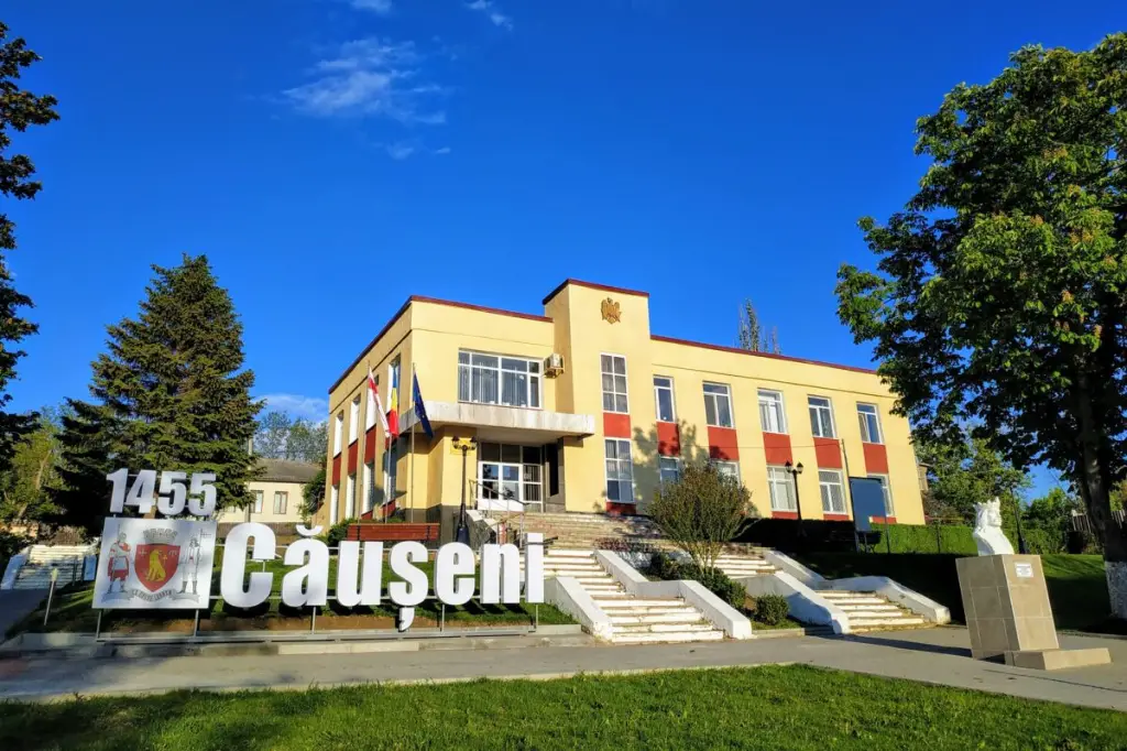 Comfortline.md în Căușeni – călătorii confortabile dintr-un oraș istoric spre Europa. Siguranță și tradiție la drum.